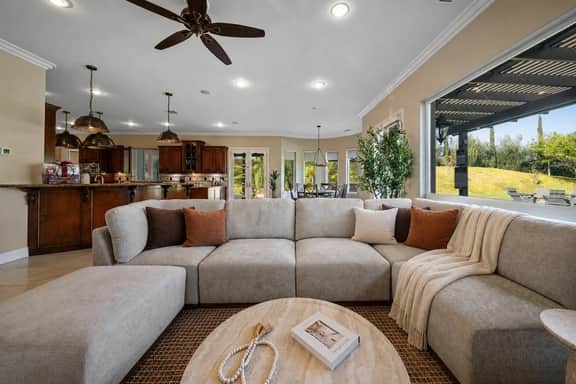 Wine Country Estate w/ Pool, Spa, Theater & Golf - Image 3
