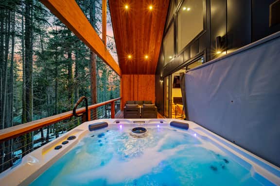 Donner Summit | Hot Tub, Fireplace & Mountain Views - Image 2