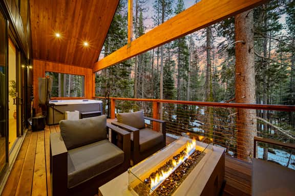 Donner Summit | Hot Tub, Fireplace & Mountain Views - Image 3