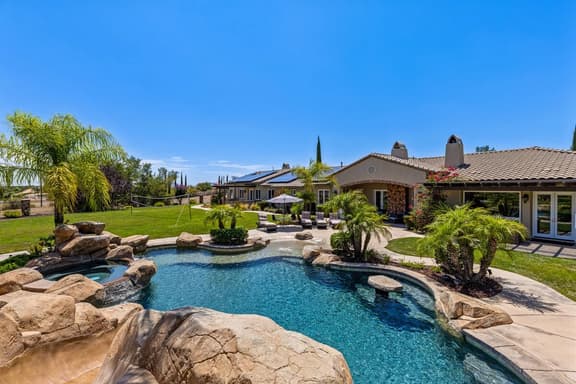 Wine Country Estate w/ Pool, Spa, Theater & Golf - Image 1