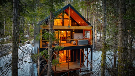 Donner Summit | Hot Tub, Fireplace & Mountain Views - Image 1